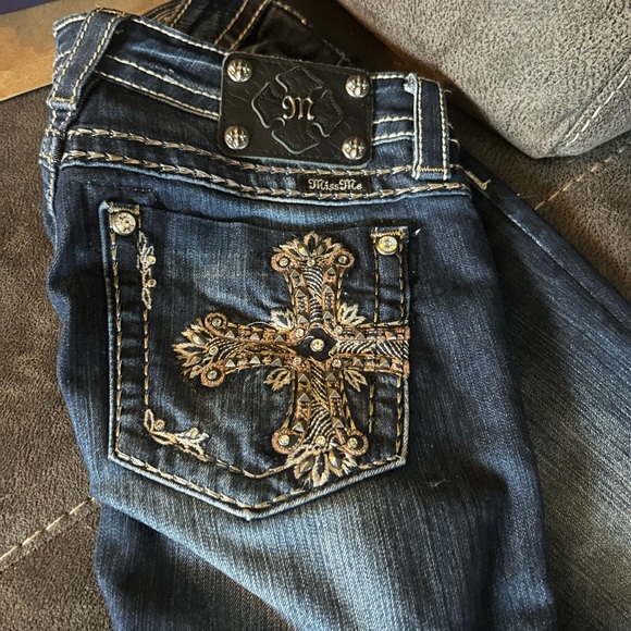 Momma bears miss me jeans. 30. Boot cut. We’re having a baby and tossing things! - Picture 4 of 4